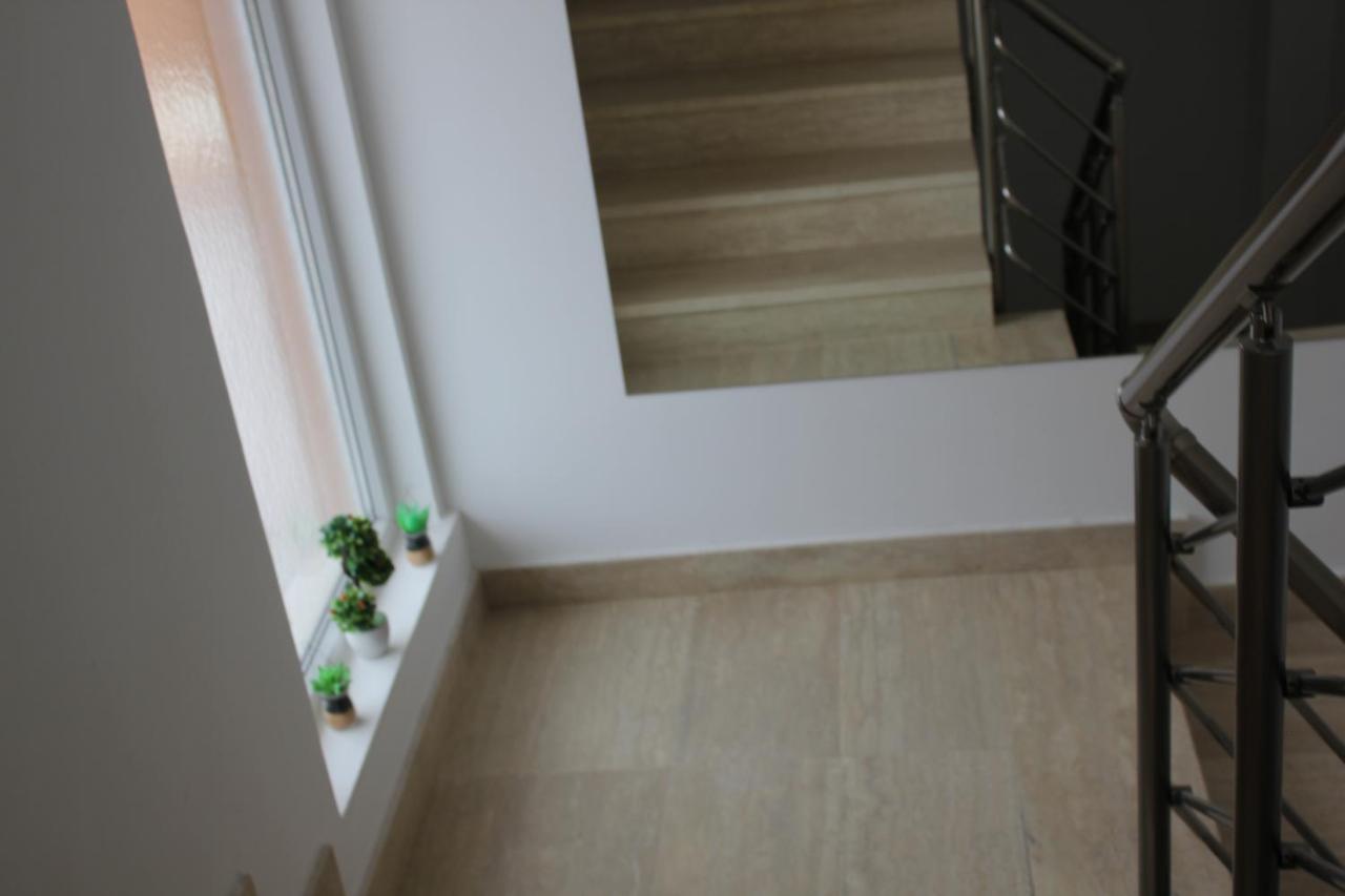 Apartments Kapisoda Цетине Экстерьер фото