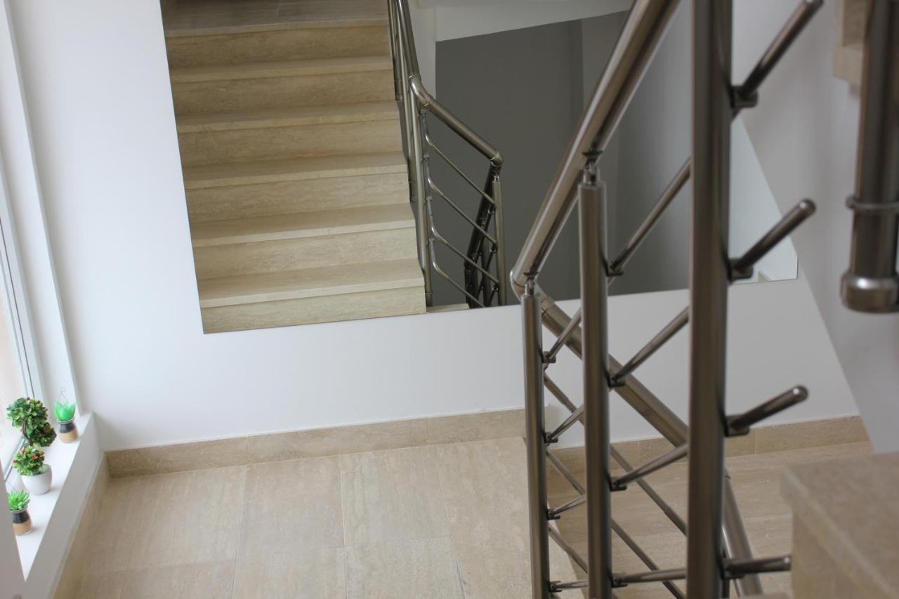 Apartments Kapisoda Цетине Экстерьер фото