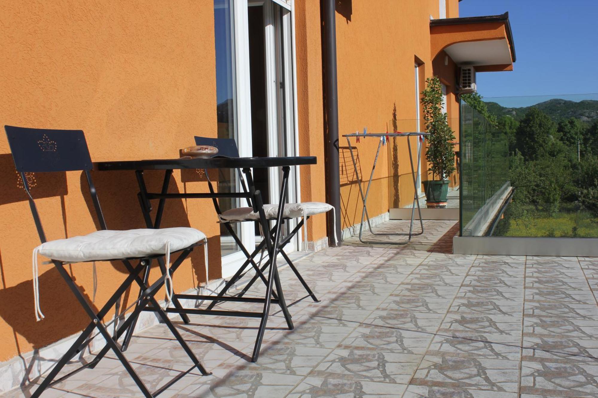 Apartments Kapisoda Цетине Экстерьер фото