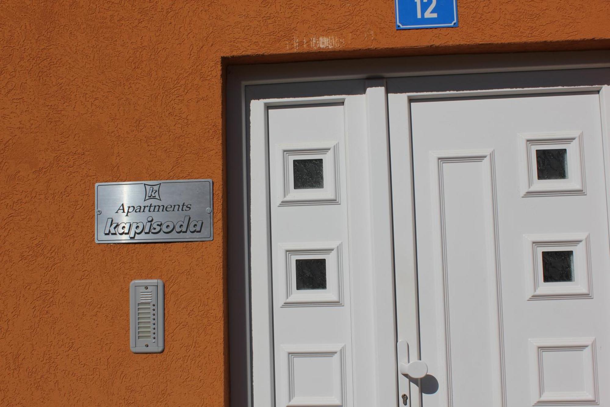 Apartments Kapisoda Цетине Экстерьер фото