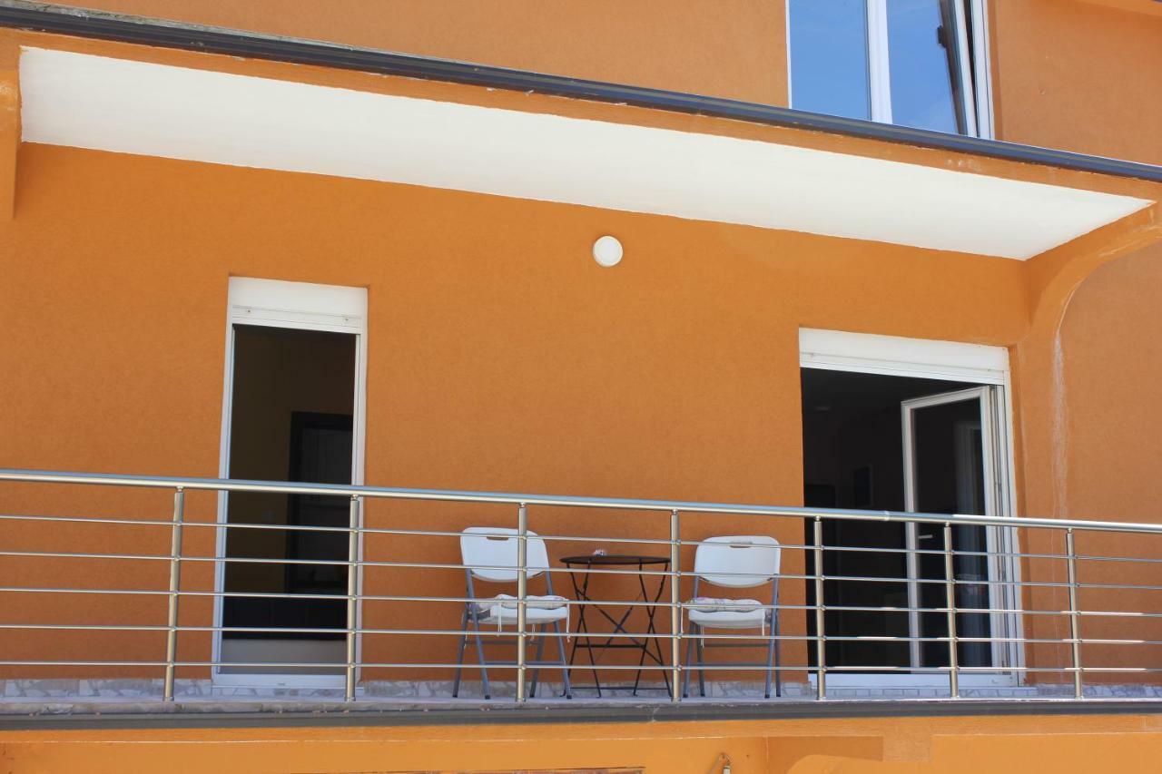 Apartments Kapisoda Цетине Экстерьер фото