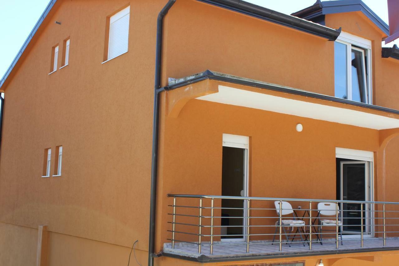 Apartments Kapisoda Цетине Экстерьер фото