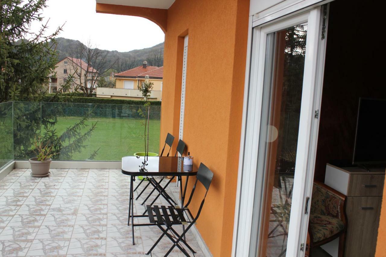 Apartments Kapisoda Цетине Экстерьер фото