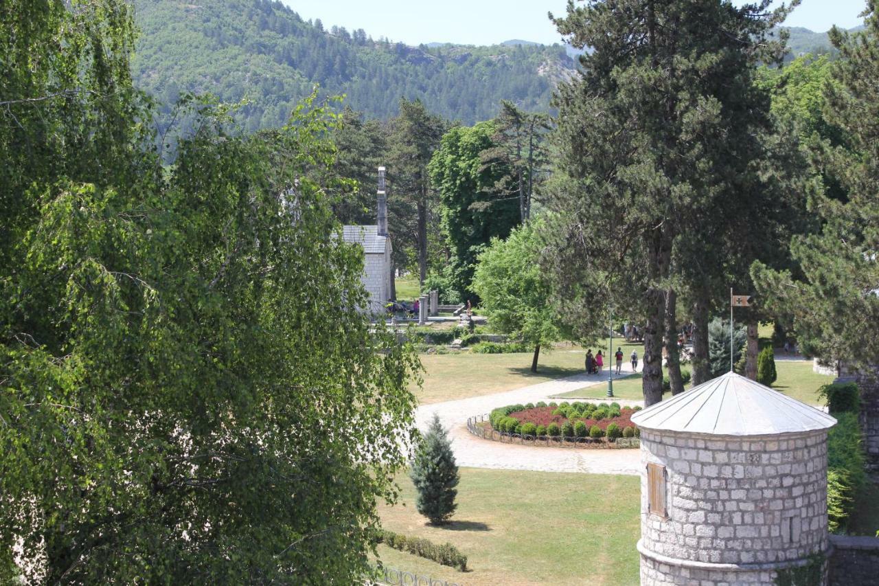 Apartments Kapisoda Цетине Экстерьер фото