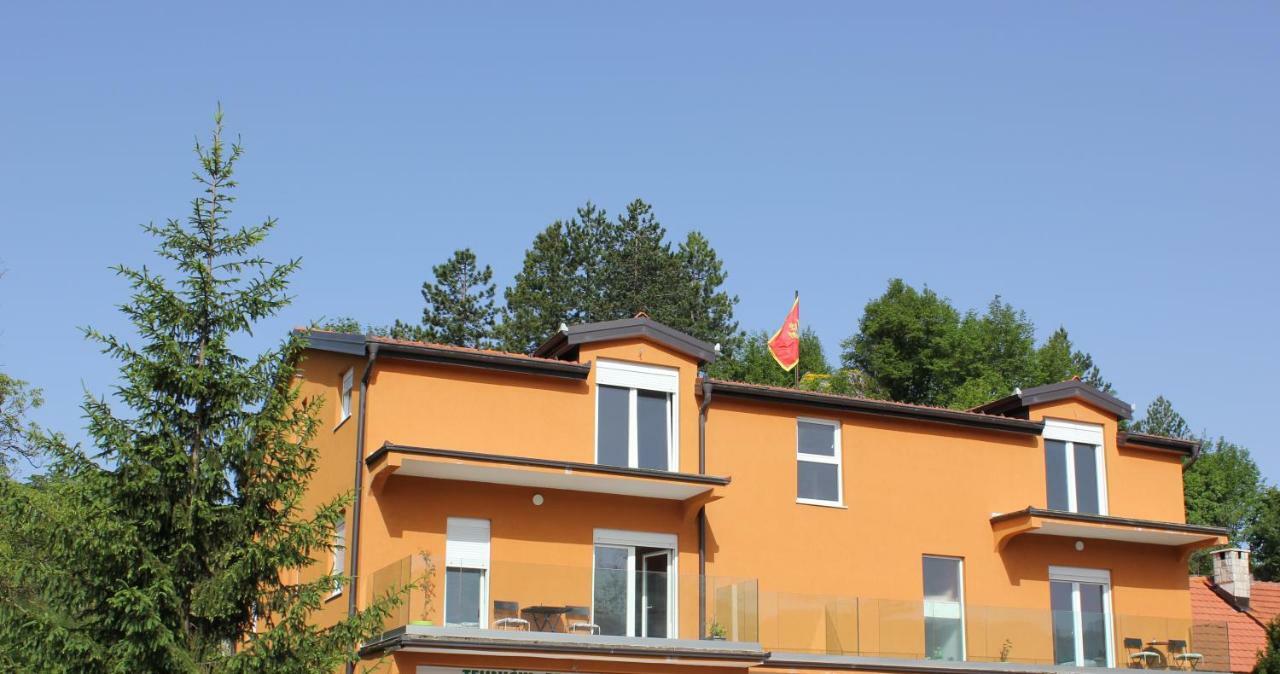 Apartments Kapisoda Цетине Экстерьер фото